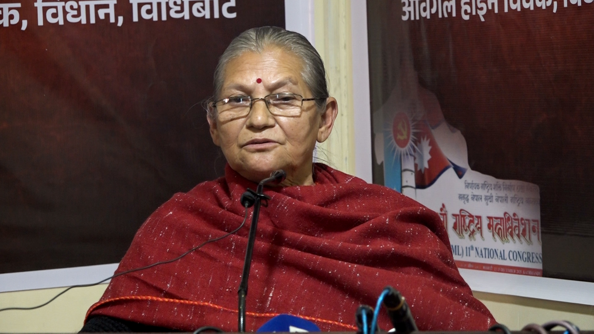 ‘केपी ओलीलाई महिलाहरुमाथि अपमान गर्ने अधिकार कसले दियो ?’